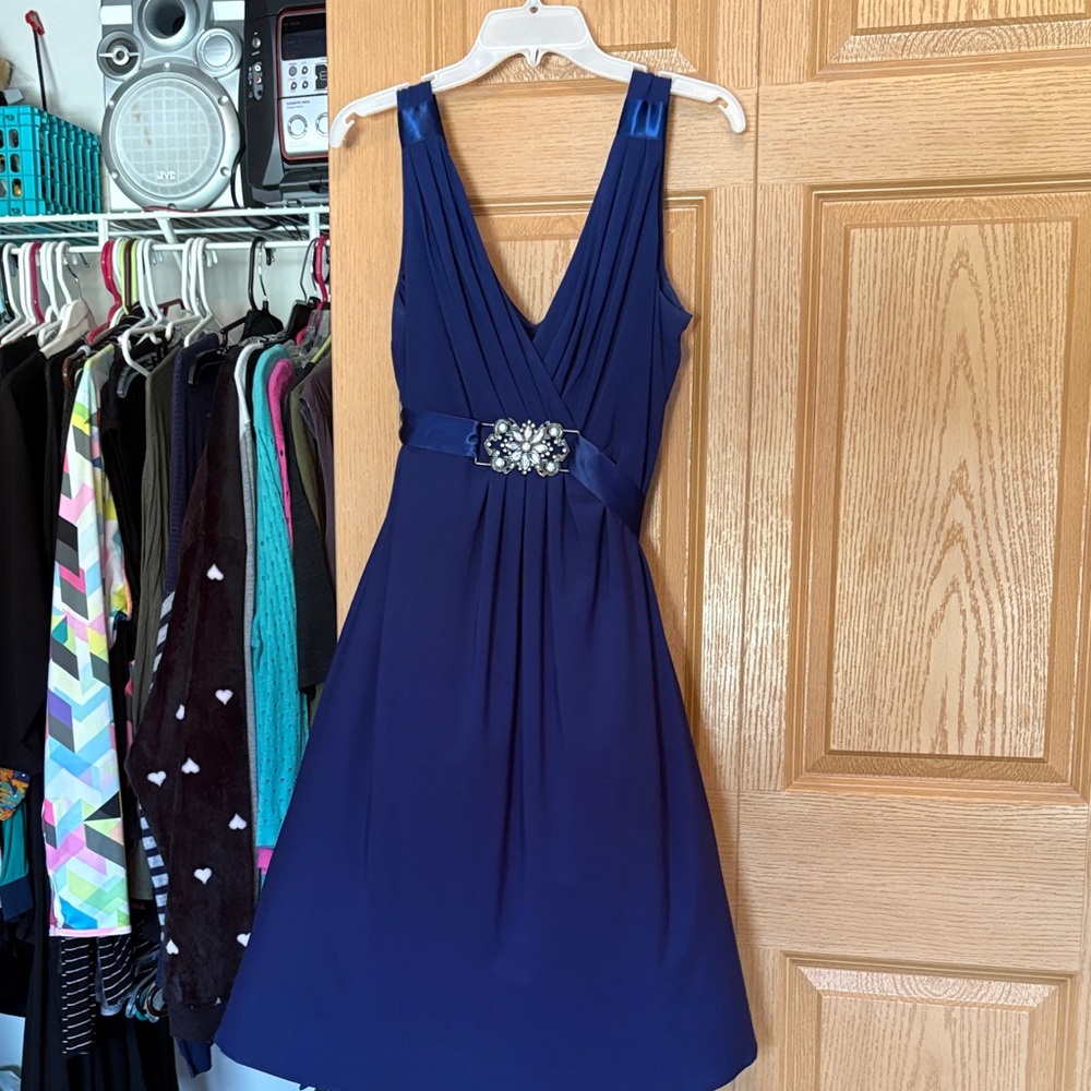 Elegant Blue Sleeveless Dress